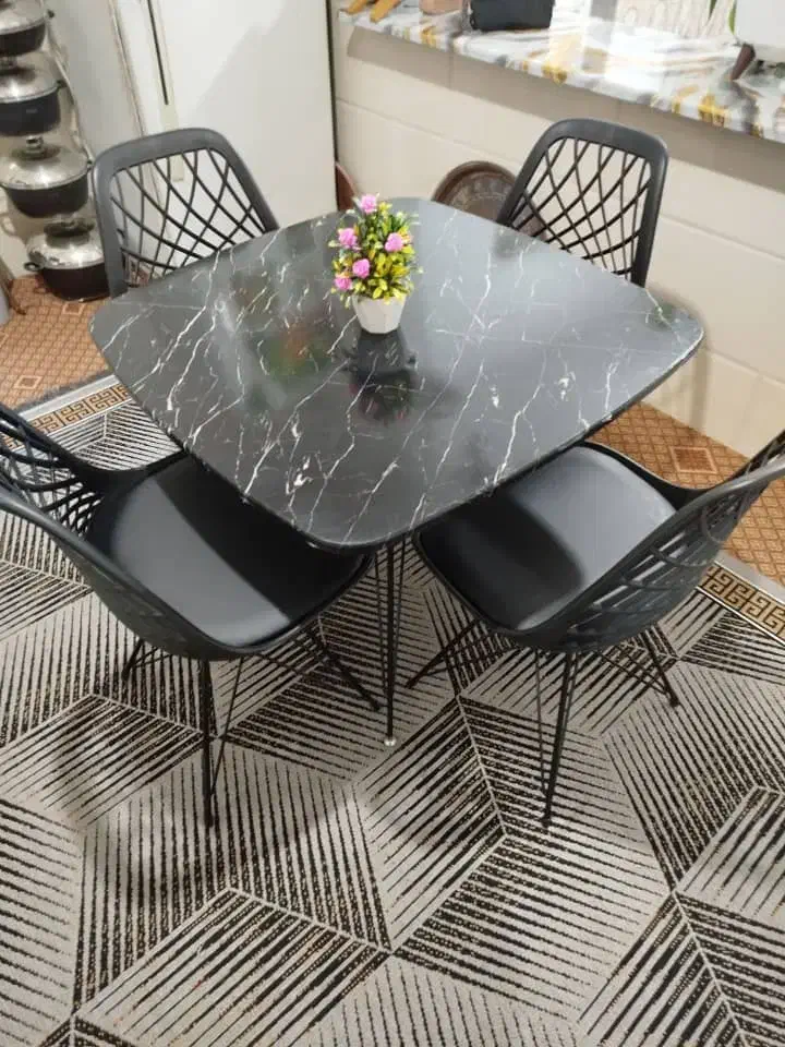 میز و صندلی کـارولین، با کفی چرم طبیعی|میز و صندلی غذاخوری|مشهد, گوهرشاد|دیوار