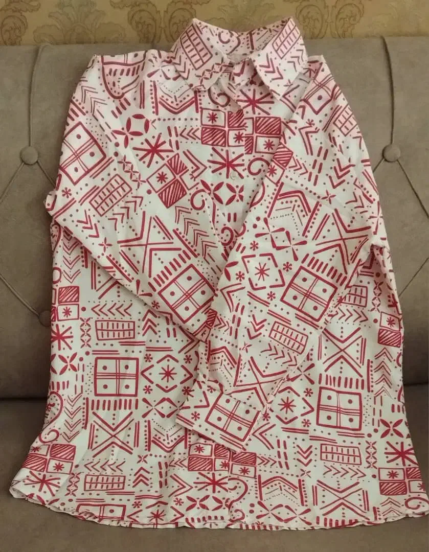 تعدادی لباس|لباس|اراک, |دیوار