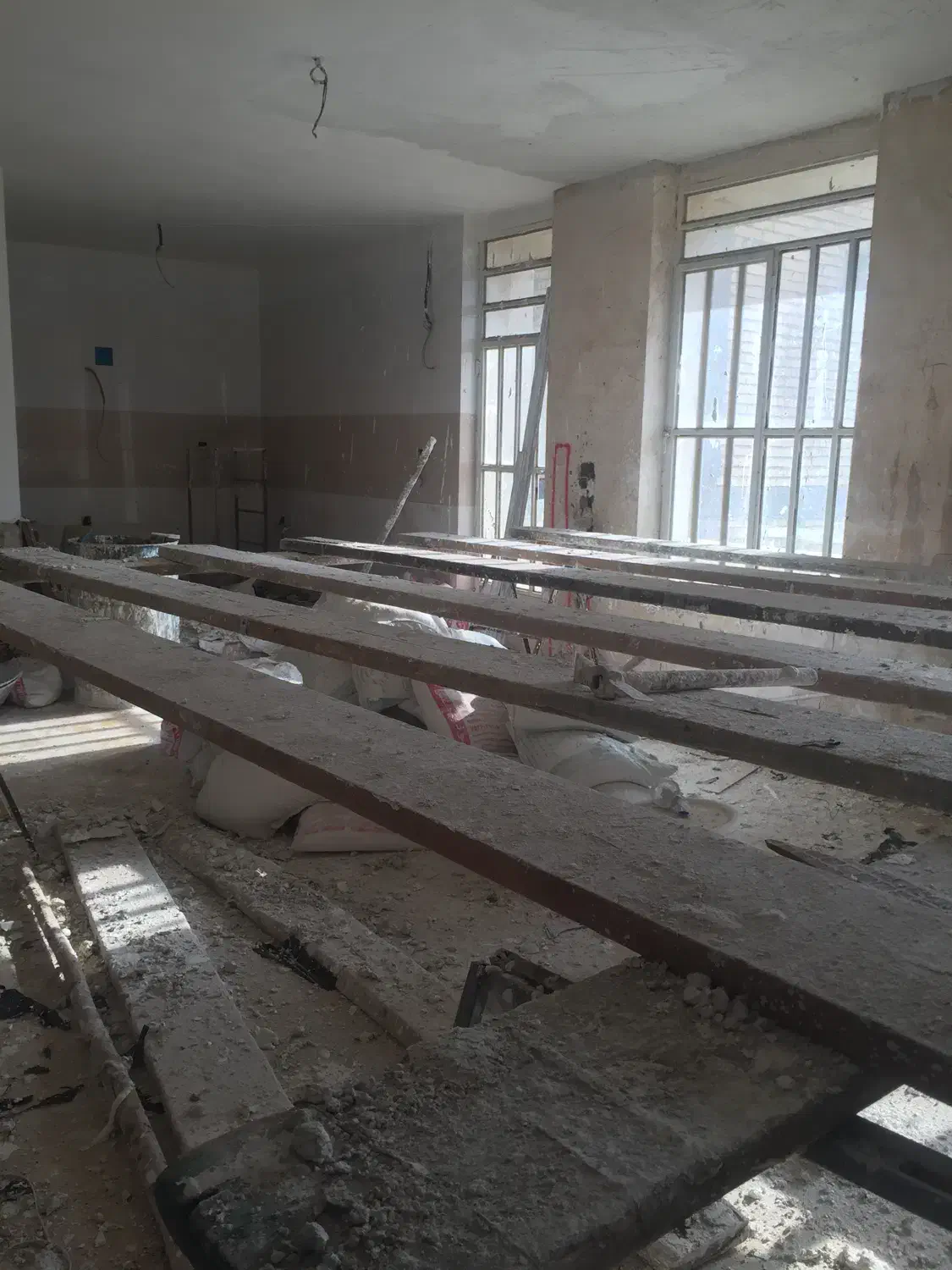 اجاره تخته الوار و چهارپایه وخرک ابزار|مصالح و تجهیزات ساختمان|شیراز, تاچارا|دیوار