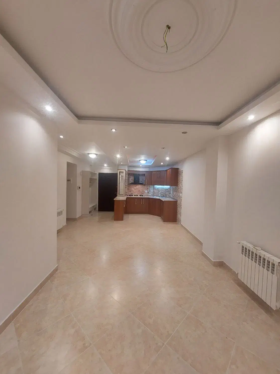 اجاره آپارتمان ۷۰ متری با ویو کامل دریا|اجارهٔ آپارتمان|بندر انزلی, آخرخط|دیوار