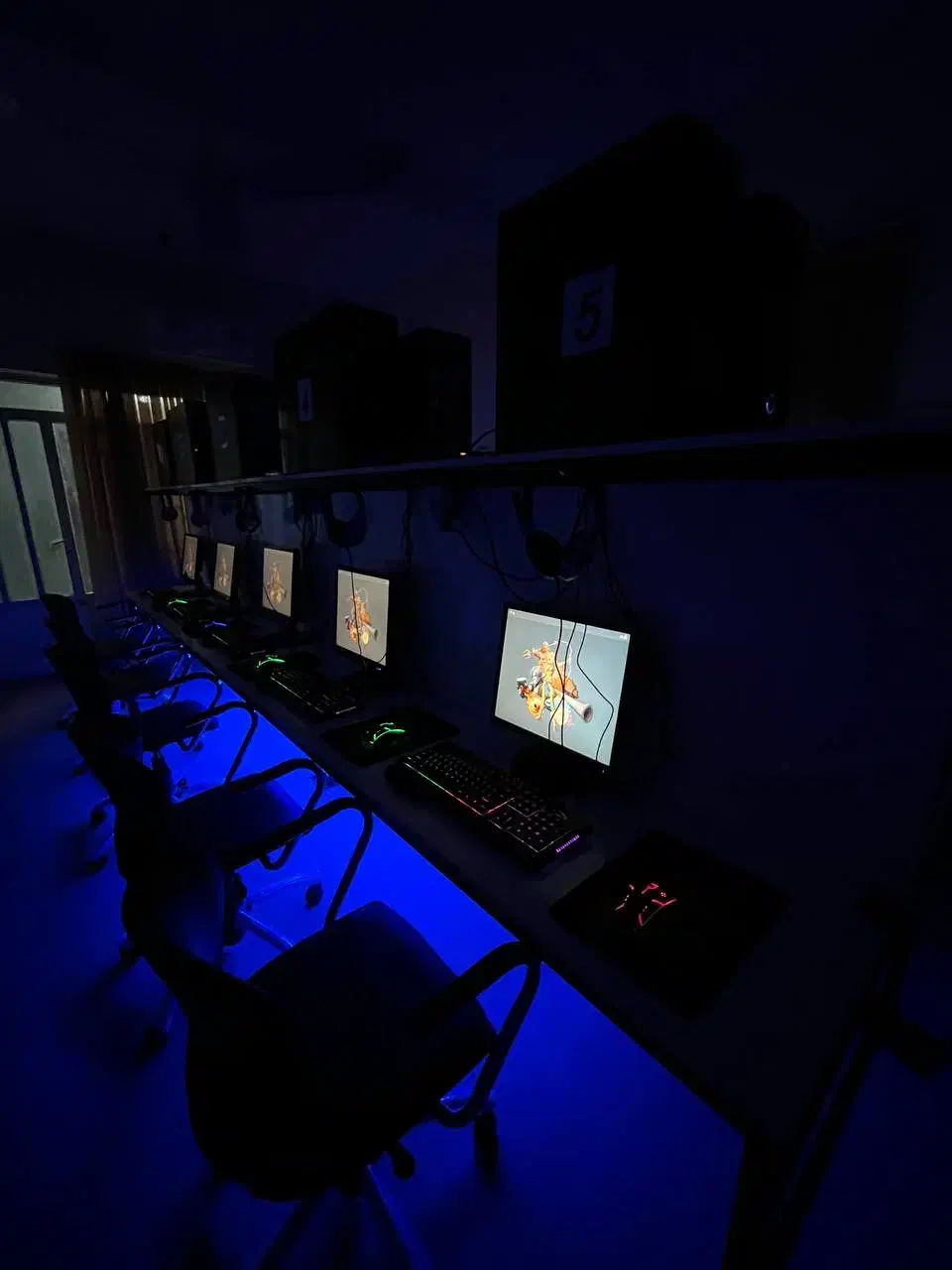 گیمنت|رایانه رومیزی|گنبد کاووس, |دیوار