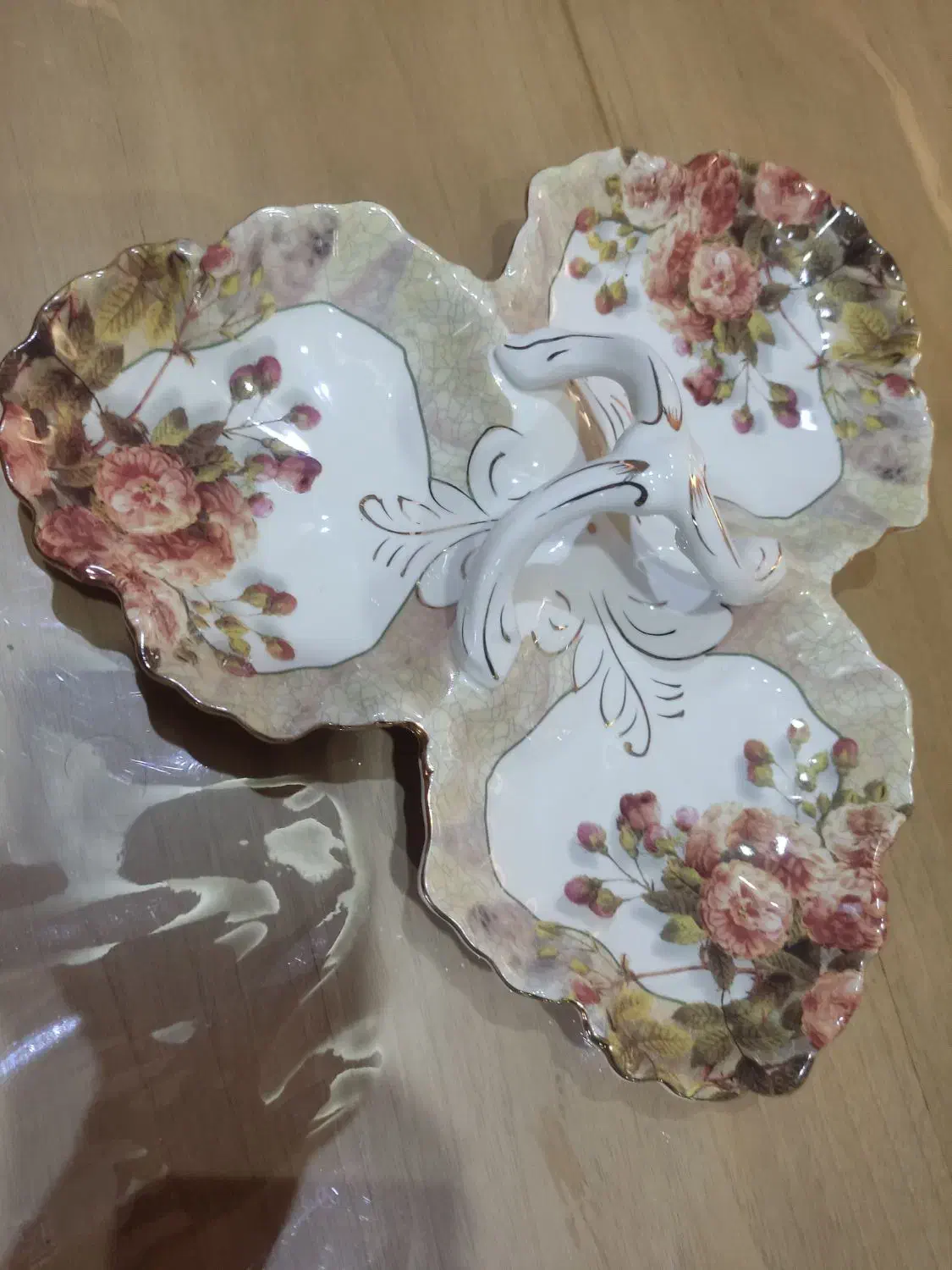 اردو خوری لمونژ|ظروف سرو و پذیرایی|همدان, |دیوار