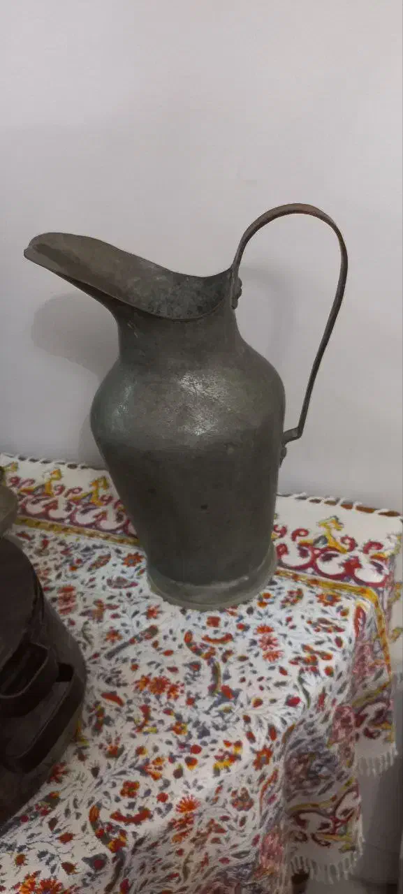 پارچ عتیقه|کلکسیون اشیاء عتیقه|بابل, |دیوار