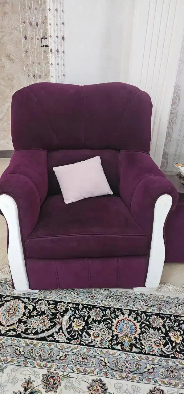 یک دست مبل 7نفره و یک دست میز نهار خوری 6نفره|مبلمان خانگی و میز عسلی|رستمآباد, |دیوار