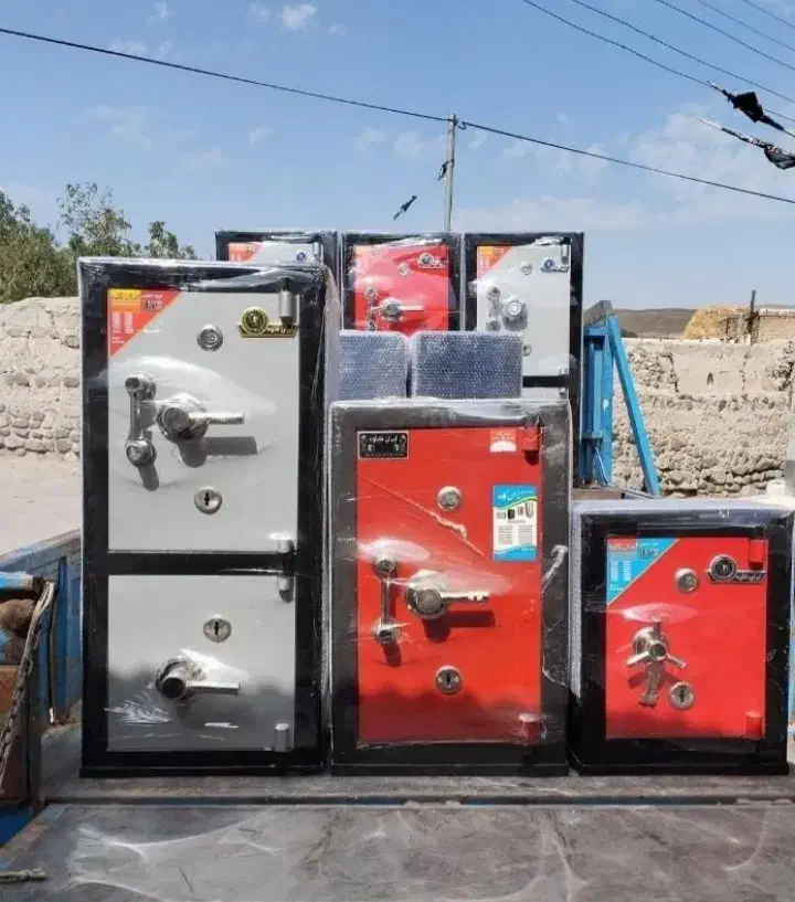 گاوصندوق ساده وبا رمز تایوانی اصل موجود میباشد|ابزارآلات|پیرانشهر, |دیوار