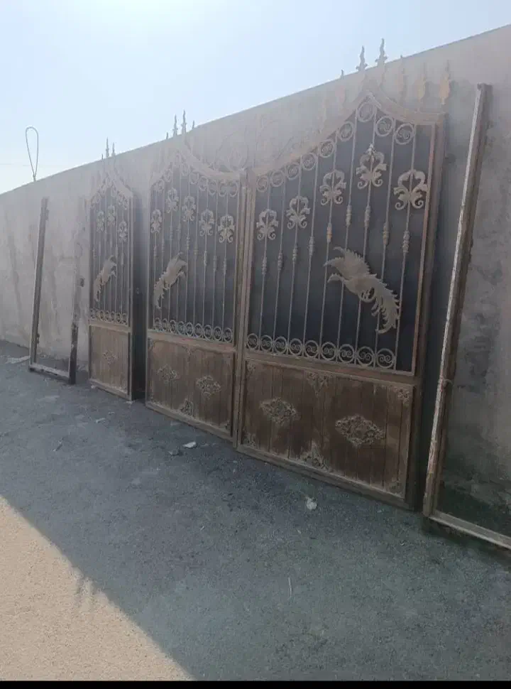 درب بزرگ وگوچگ|مصالح و تجهیزات ساختمان|لامرد, |دیوار