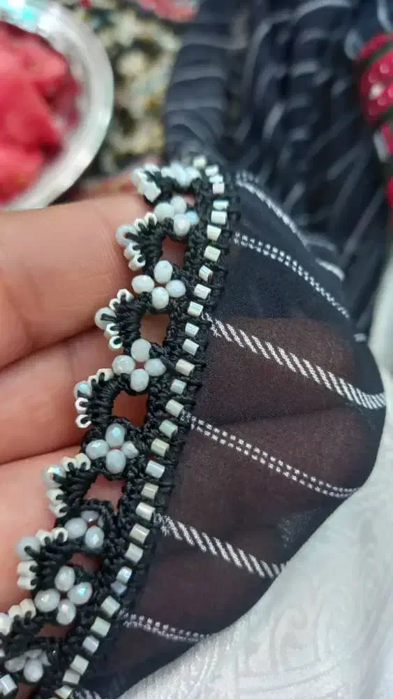 کریشی|لباس|ایرانشهر, |دیوار