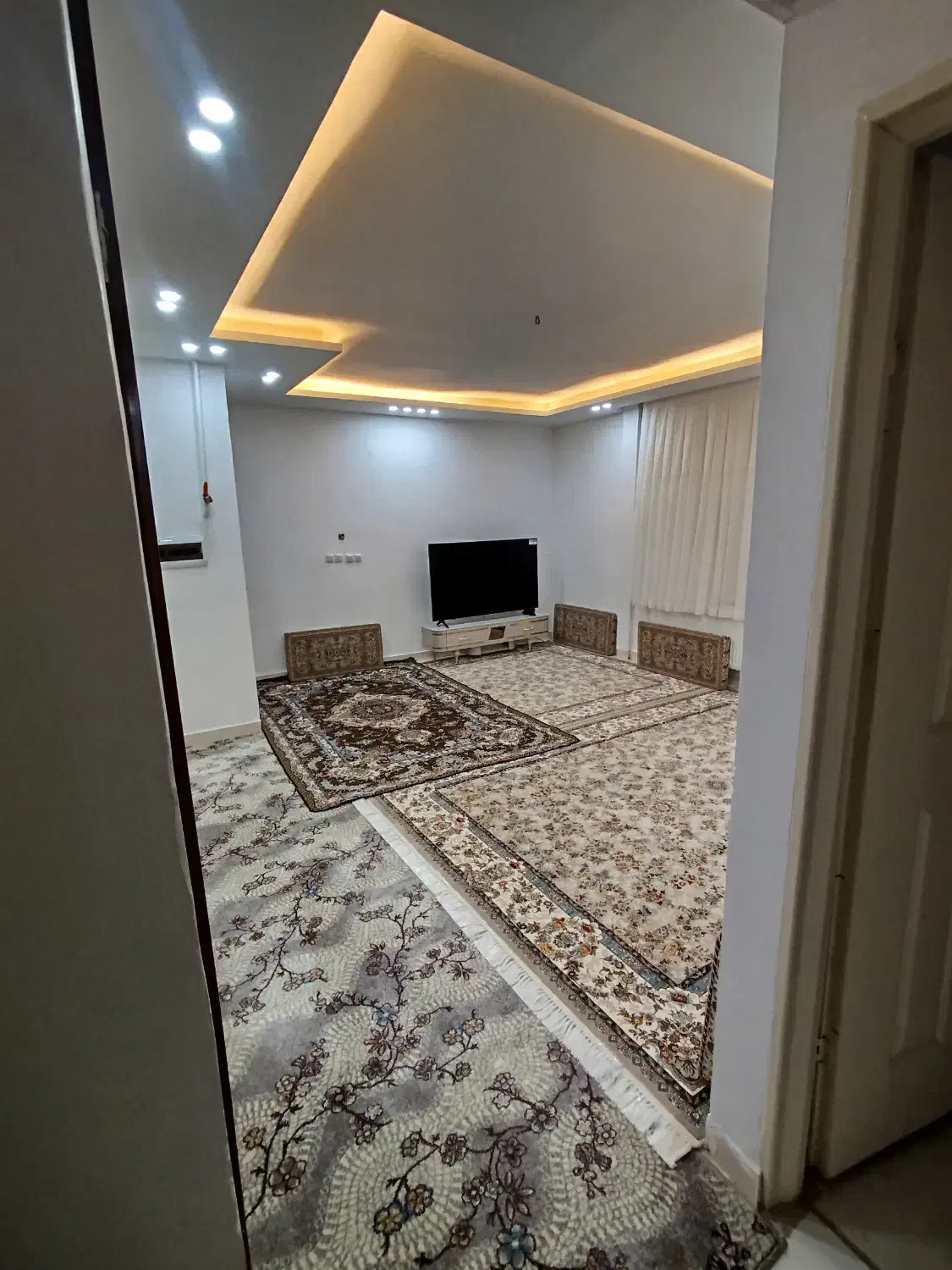 واحد لوکس|اجارهٔ آپارتمان|بانه, |دیوار