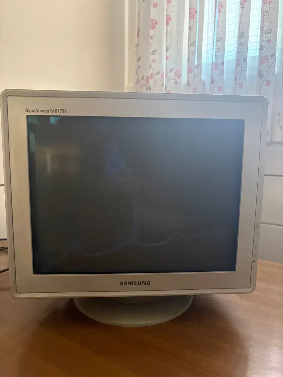 مانیتور سامسونگ قدیمی|قطعات و لوازم جانبی رایانه|اراک, |دیوار