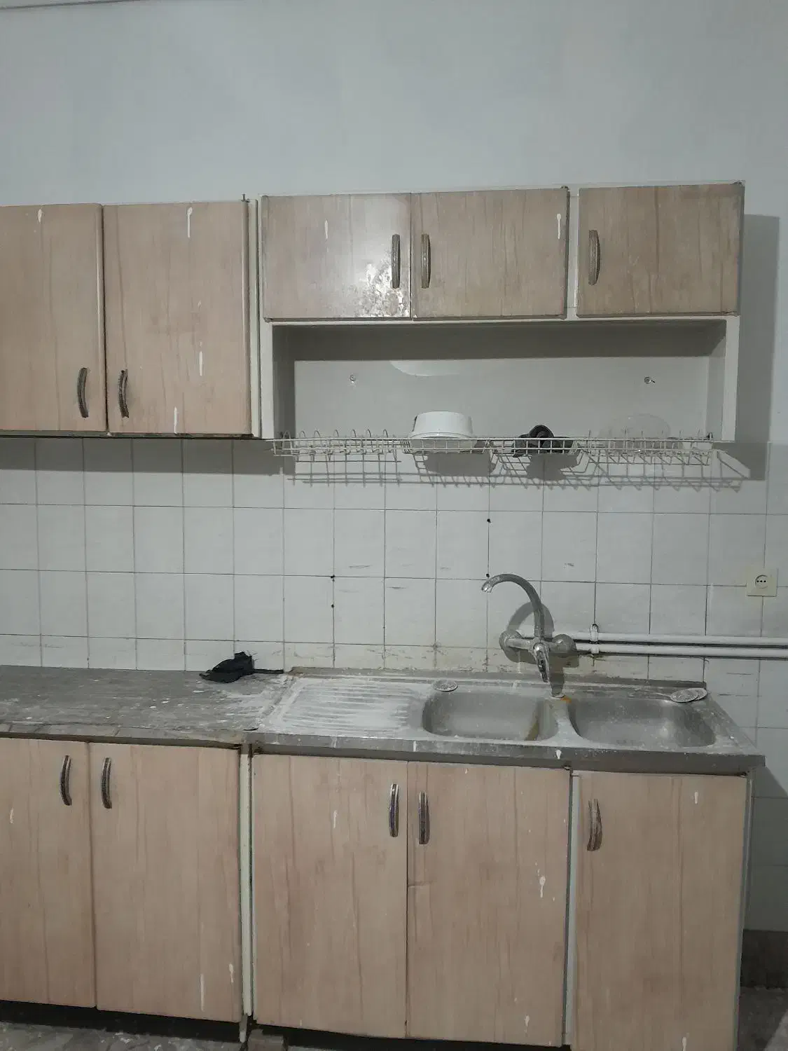 کابینت فلزی و آبگرمکن زمینی..همگی سالم|مصالح و تجهیزات ساختمان|ملایر, |دیوار