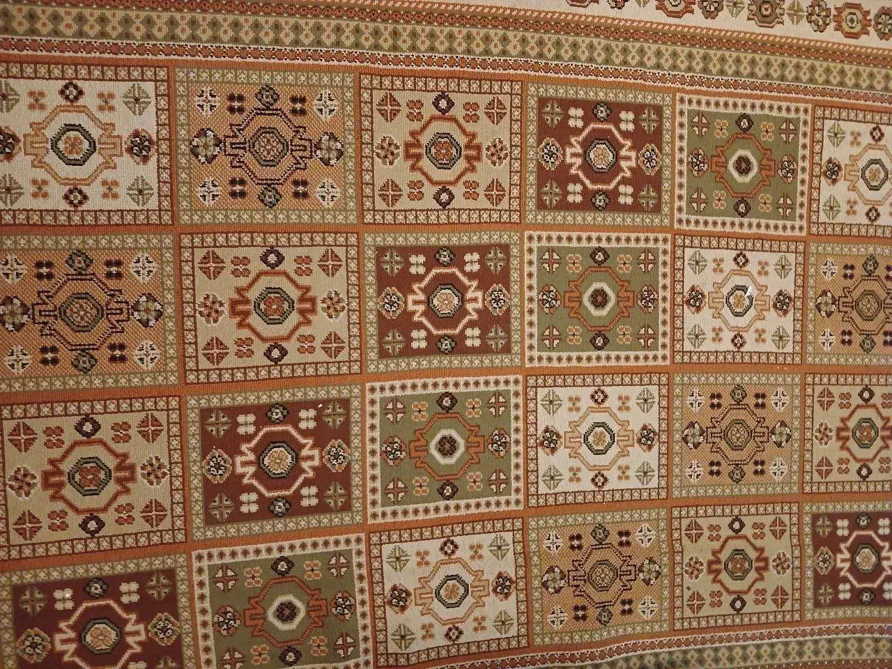 گلیم فرش با طرح مربعی خوش رنگ|گلیم، جاجیم، گبه|تهران, جمال‌زاده|دیوار