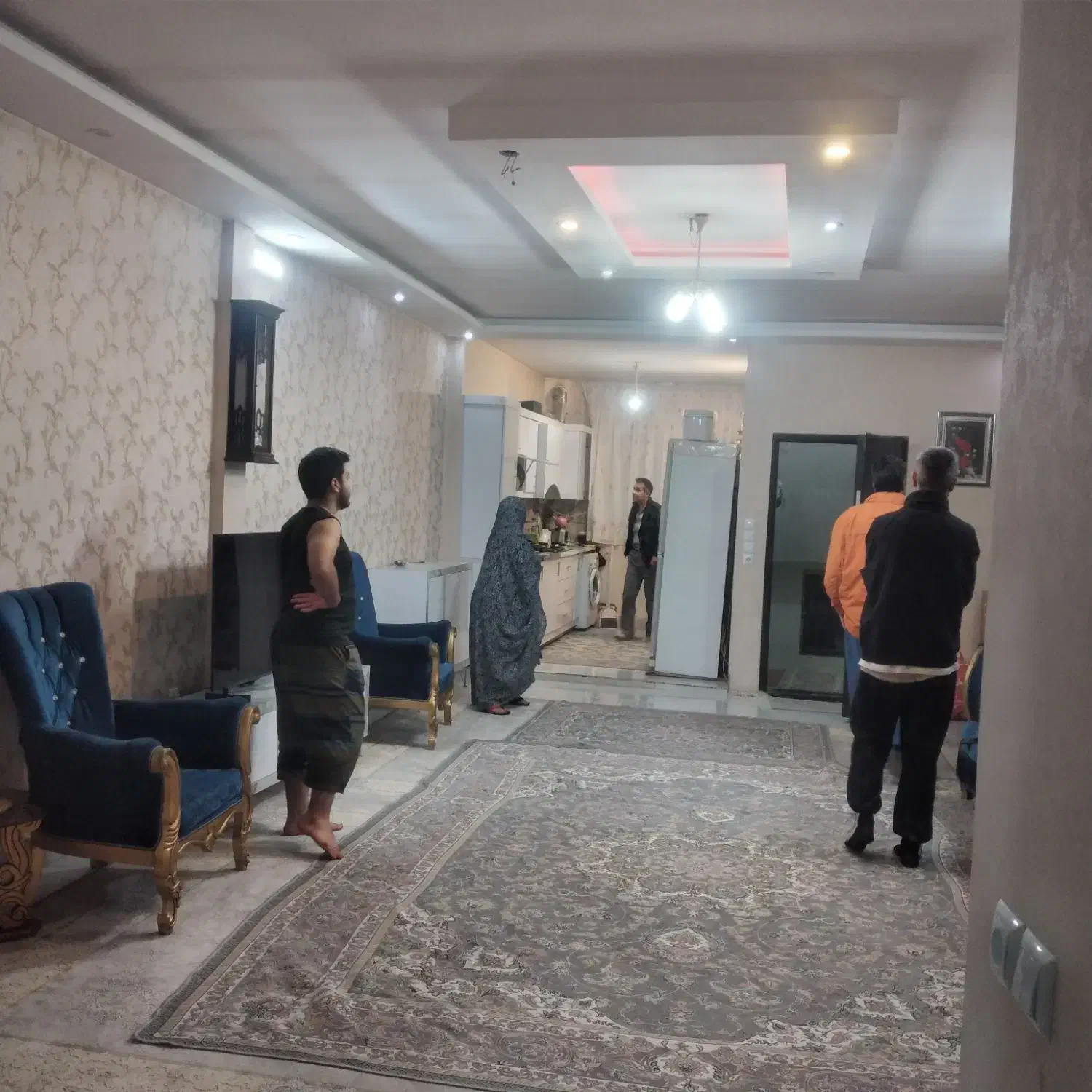 اپارتمان ۱۰۵ متری طبقه سوم توس ۴۱ درودی ۱۹|فروش آپارتمان|مشهد, حضرت حجت|دیوار