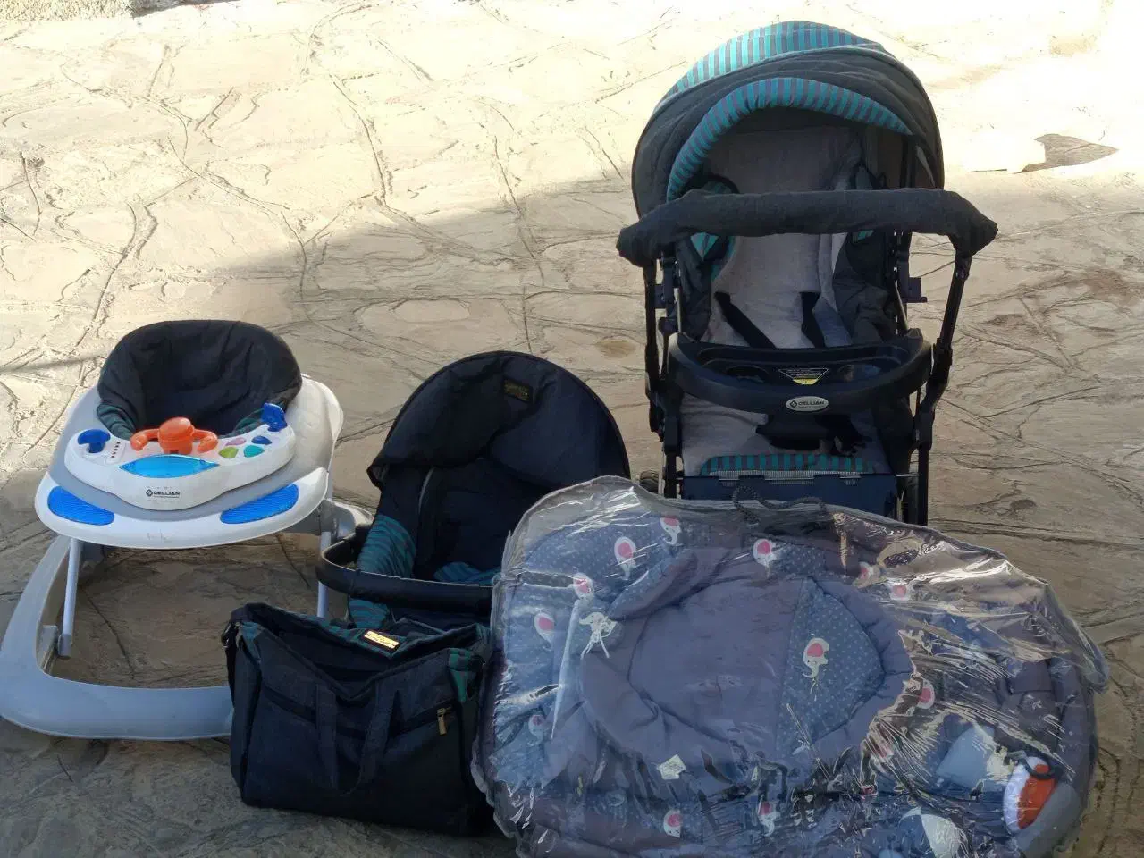 کالسکه شامل ست گامل|کالسکه و لوازم جانبی|چهاردولی, |دیوار