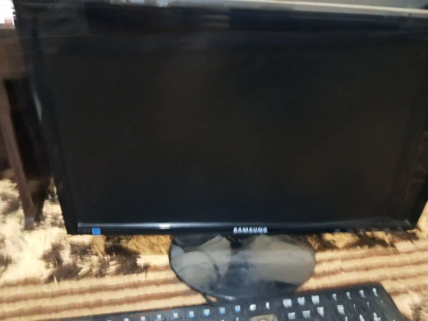 مانیتور samaung|قطعات و لوازم جانبی رایانه|فسا, |دیوار