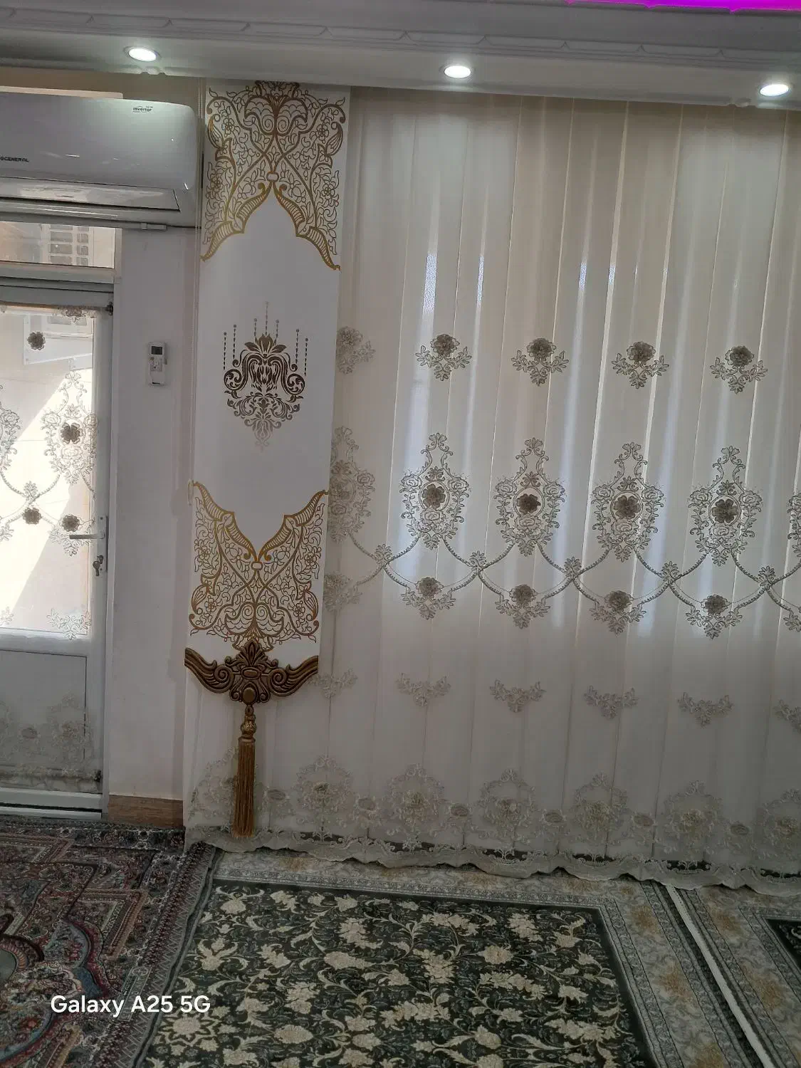 پرده|پرده، رانر، رومیزی|الشتر, |دیوار