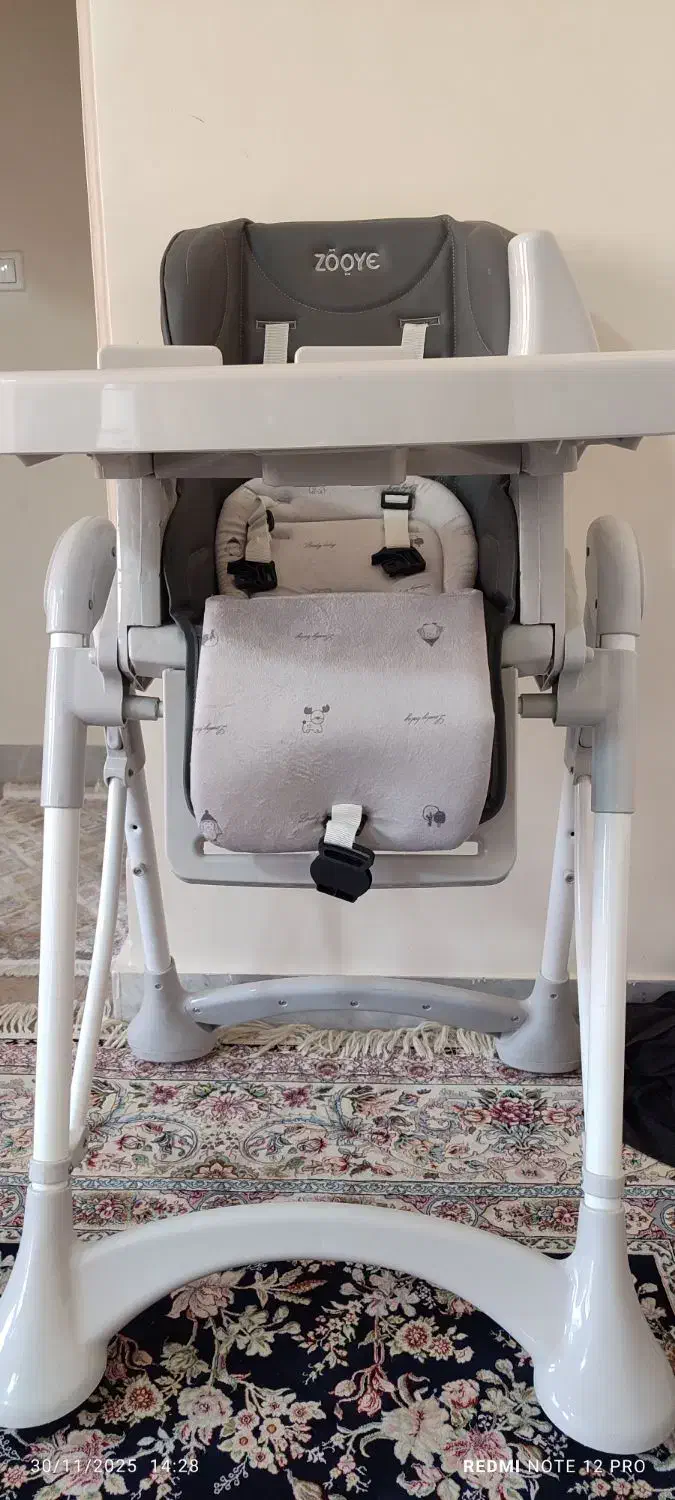 صندلی غذای کودک زویه|تخت و صندلی بچه|قم, مسکن مهر|دیوار