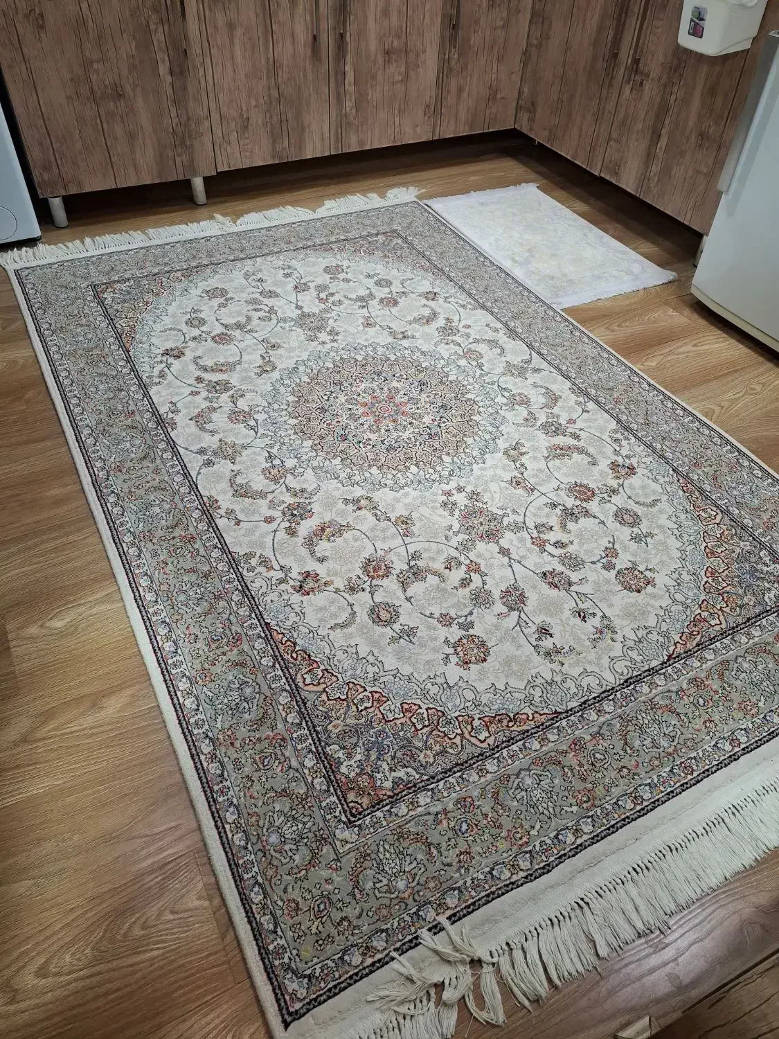 یک تخته فرش 4 متری 1200 شانه|فرش|قزوین, |دیوار