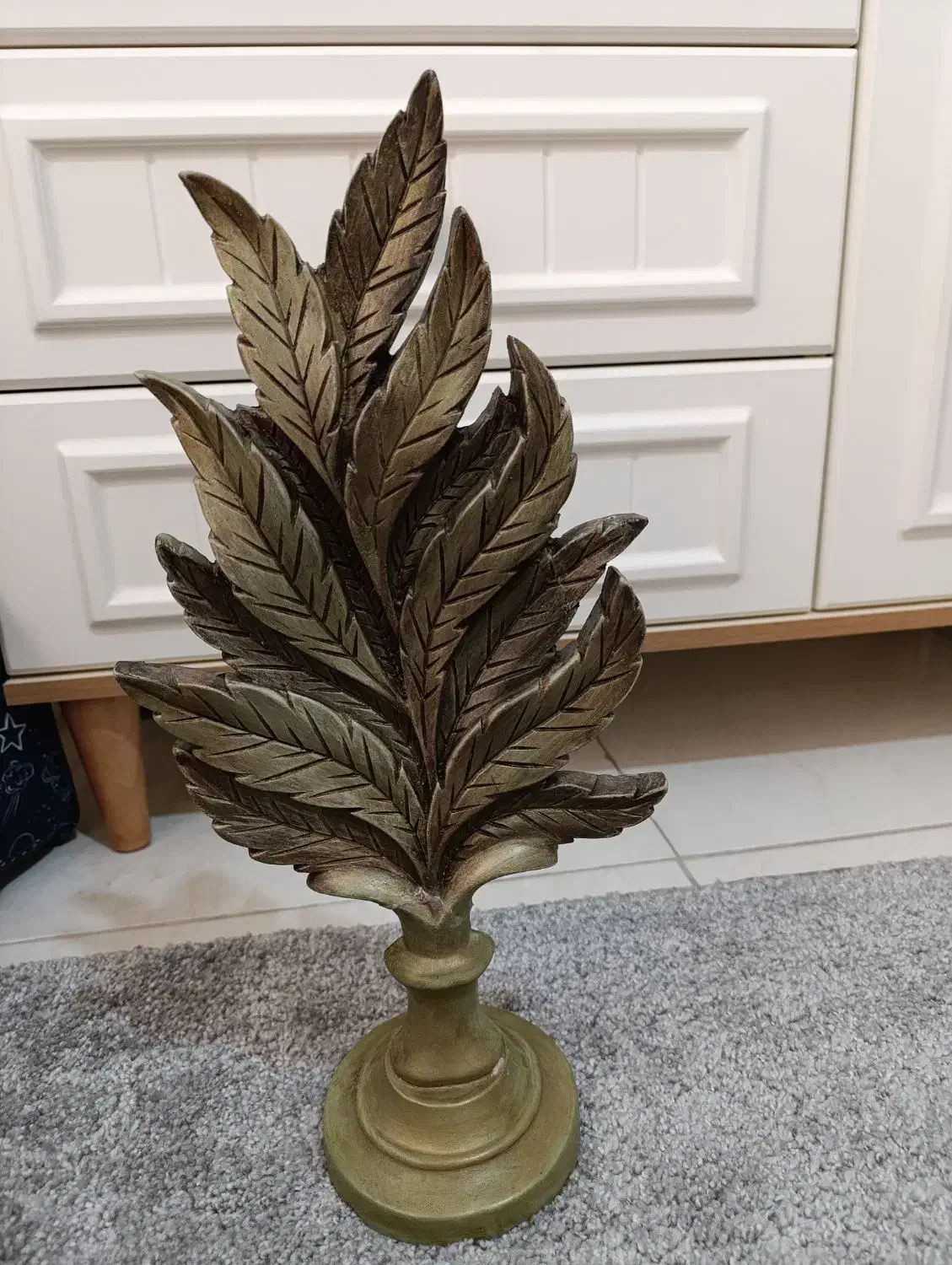 دکوری برگ سبز سدری پلی استر|مجسمه، تندیس، ماکت|اسلامشهر, شهرک واوان|دیوار