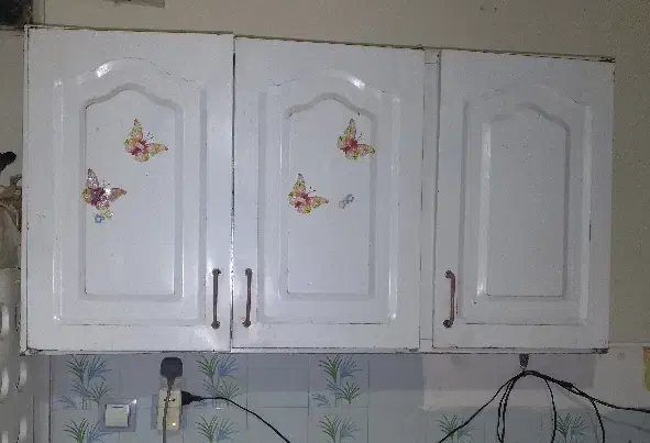 کابینت سه در و میز کار سالم و کابینت دو در سنگ دار|مصالح و تجهیزات ساختمان|کرمانشاه, |دیوار