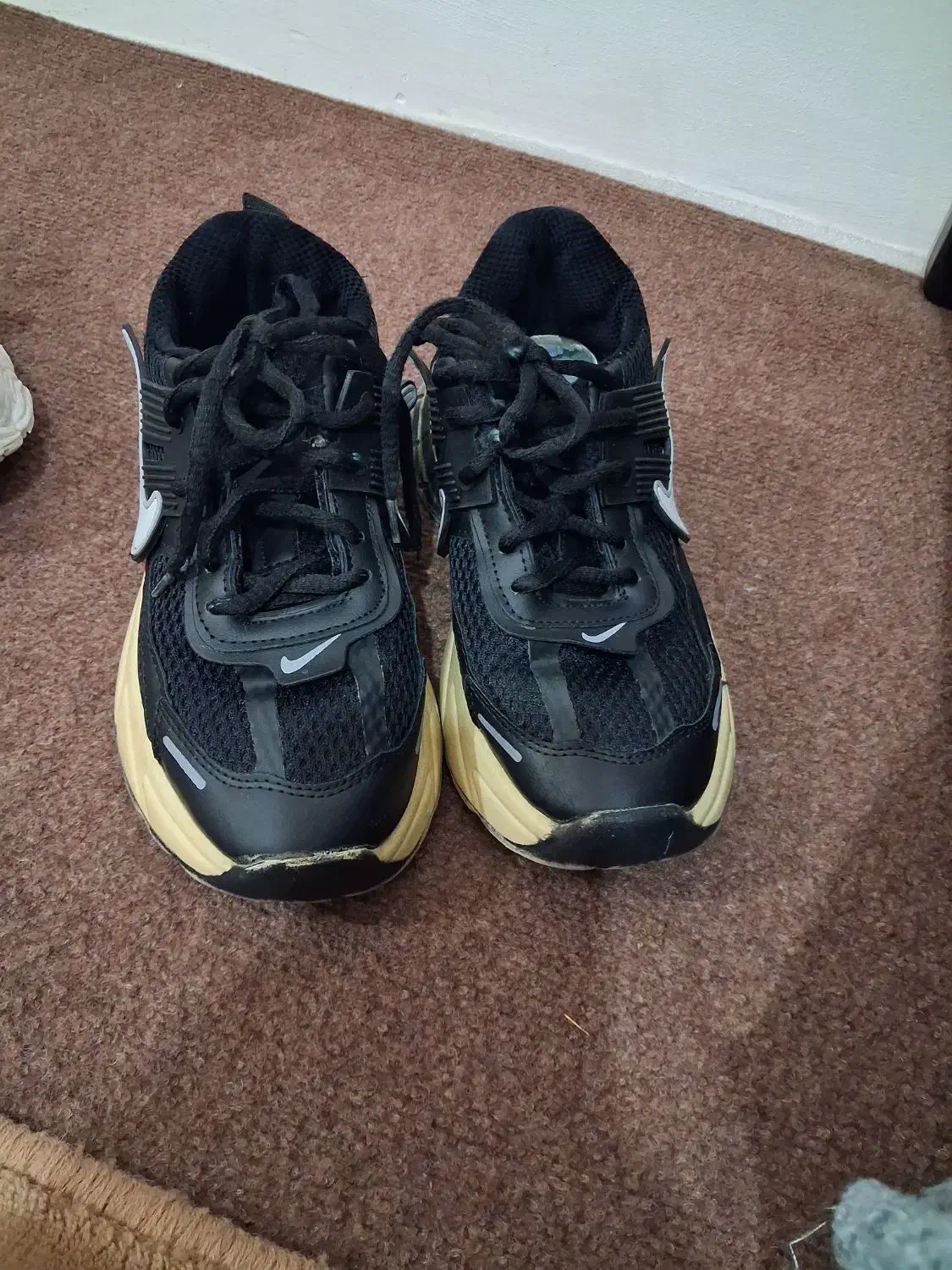 کفش نوجوان|کیف، کفش، کمربند|بندر ترکمن, |دیوار