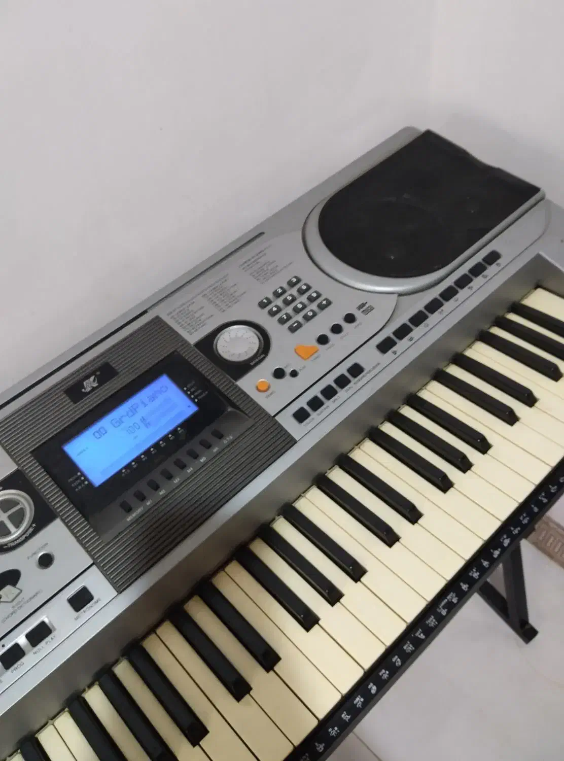 ارگ ام کی 935 با پایه|پیانو، کیبورد، آکاردئون|خمام, |دیوار