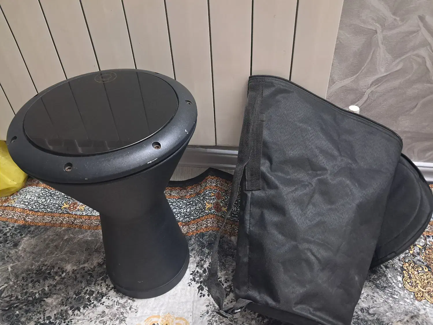 یک عدد ضرب تمپو با پایه|درام و پرکاشن|شیراز, خلدبرین|دیوار