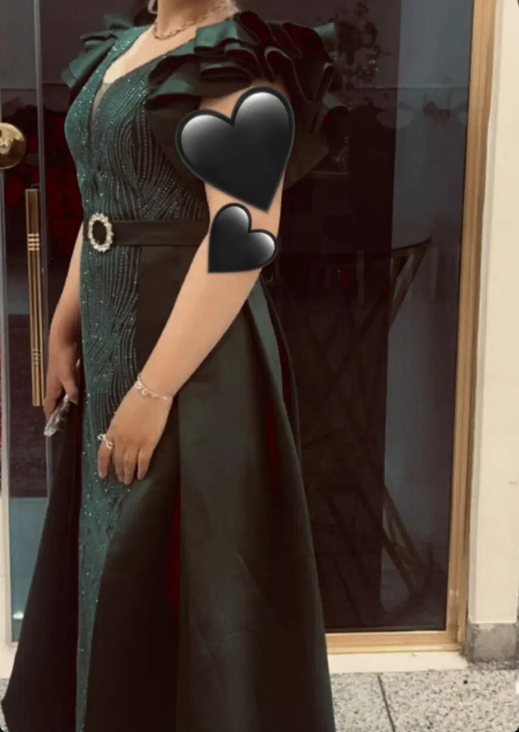 لباس مجلسی لباس عروس|لباس|قدس, شهر‌قدس|دیوار