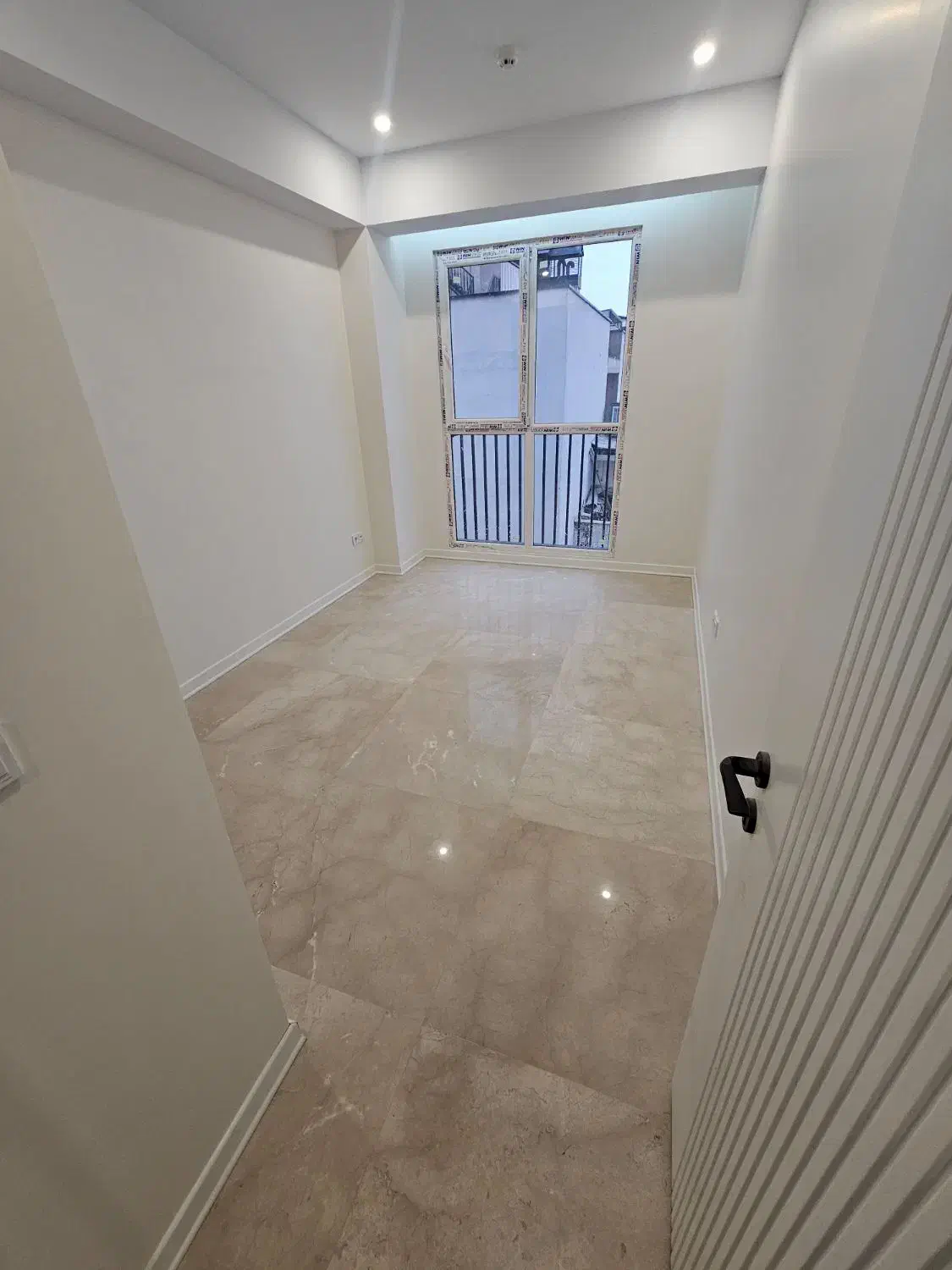 حسین آباد نوساز کلید نخورده ۱۰۵ متر