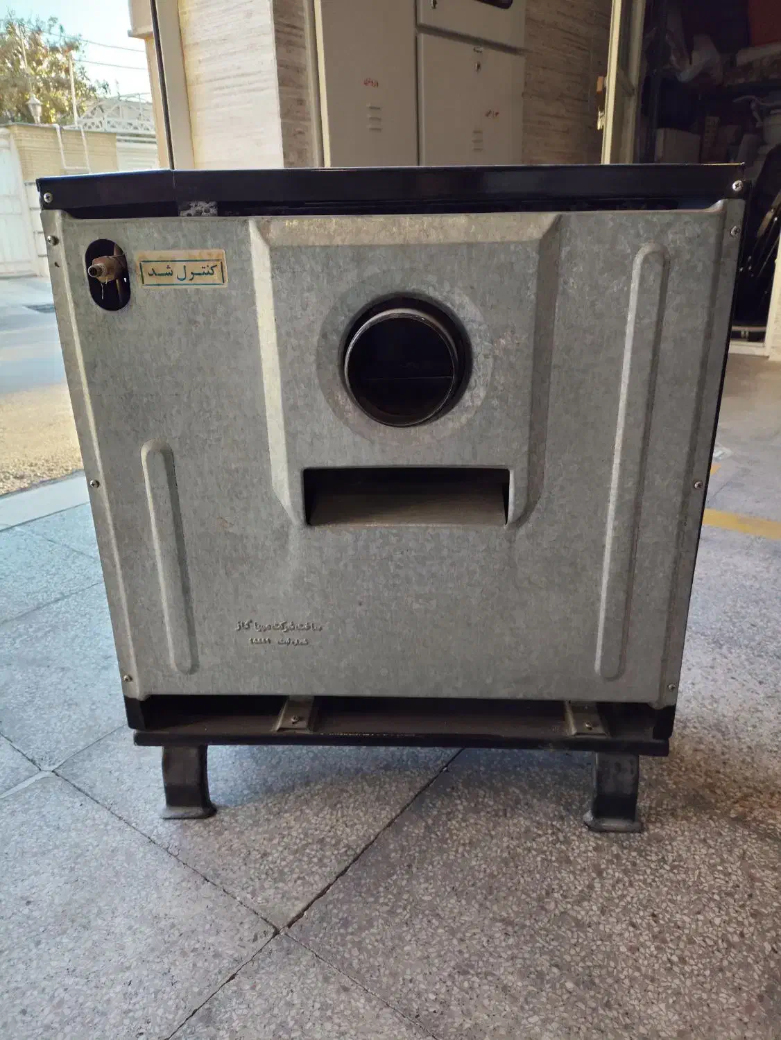 بخاری برند مهیا گاز در حد نو|بخاری، هیتر، شومینه|شیراز, پودنک|دیوار
