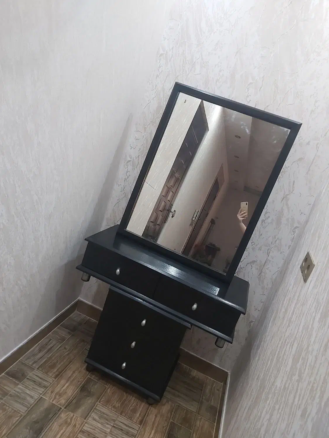 آینه با کمد|مبلمان خانگی و میز عسلی|آستانه اشرفیه, |دیوار