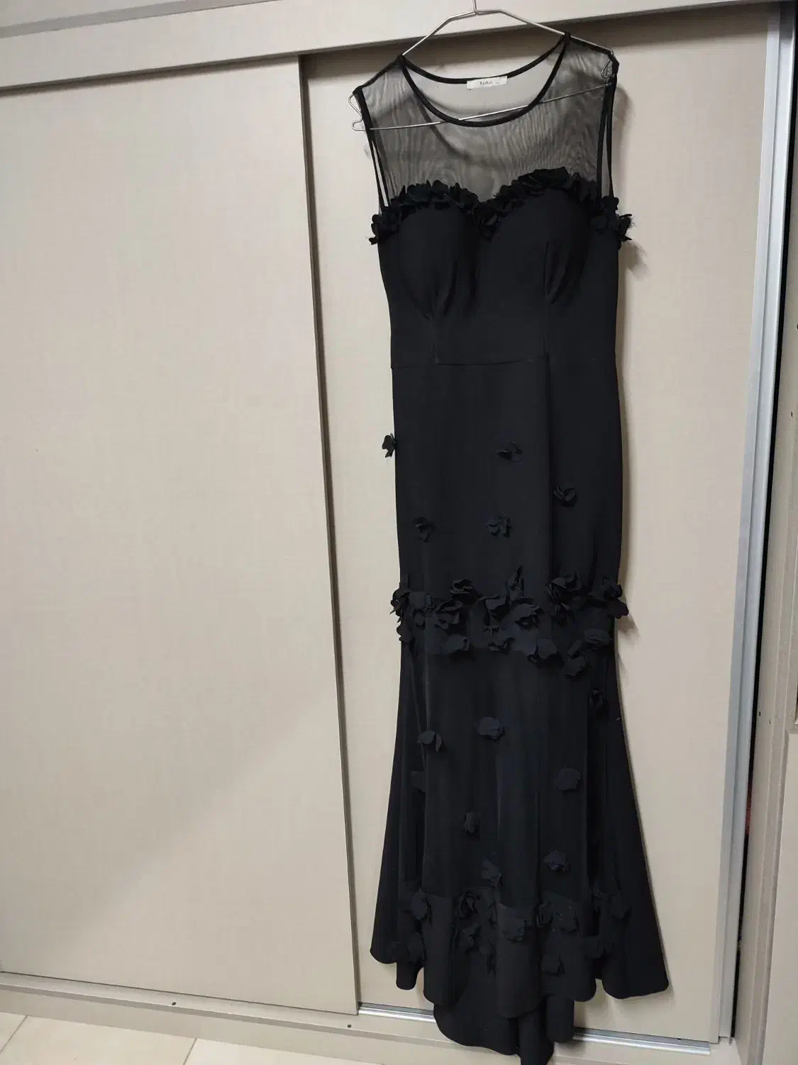 لباس مجلسی|لباس|کرج, گلستان|دیوار