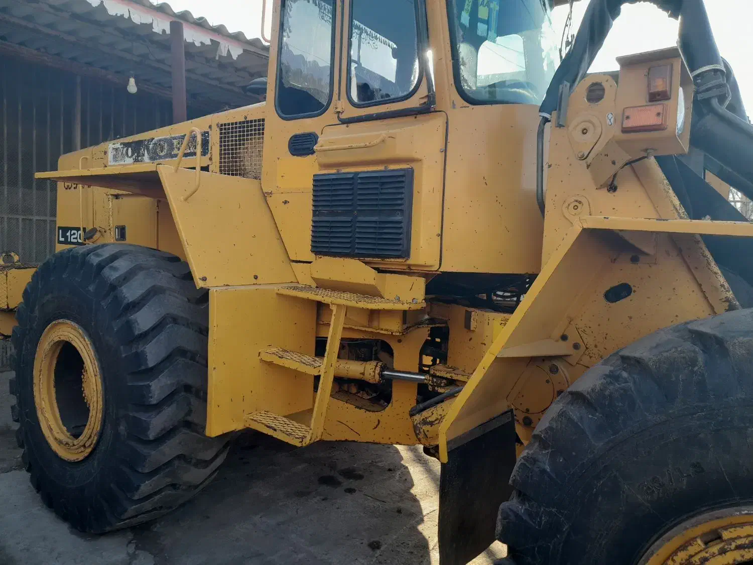 لودر ولو bm|خودرو سنگین|اسلام‌شهر, مظفریه|دیوار