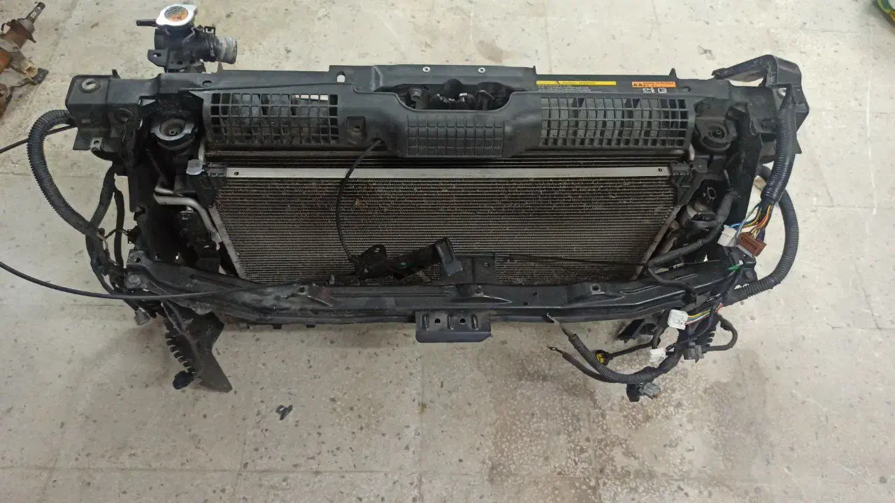 لوازم یدکی نیسان تیانا|قطعات یدکی و لوازم جانبی|شیراز, محمدیه|دیوار