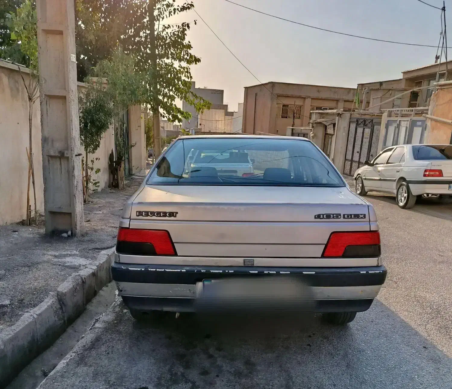 پژو ۴۰۵|خودرو سواری و وانت|ایلام, |دیوار