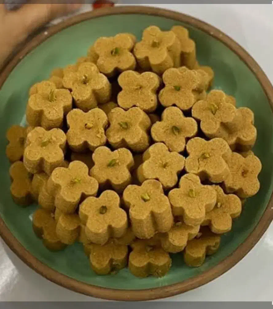 کارگاه قنادی|استخدام خدمات فروشگاه و رستوران|رشت, سعدی (تختی)|دیوار