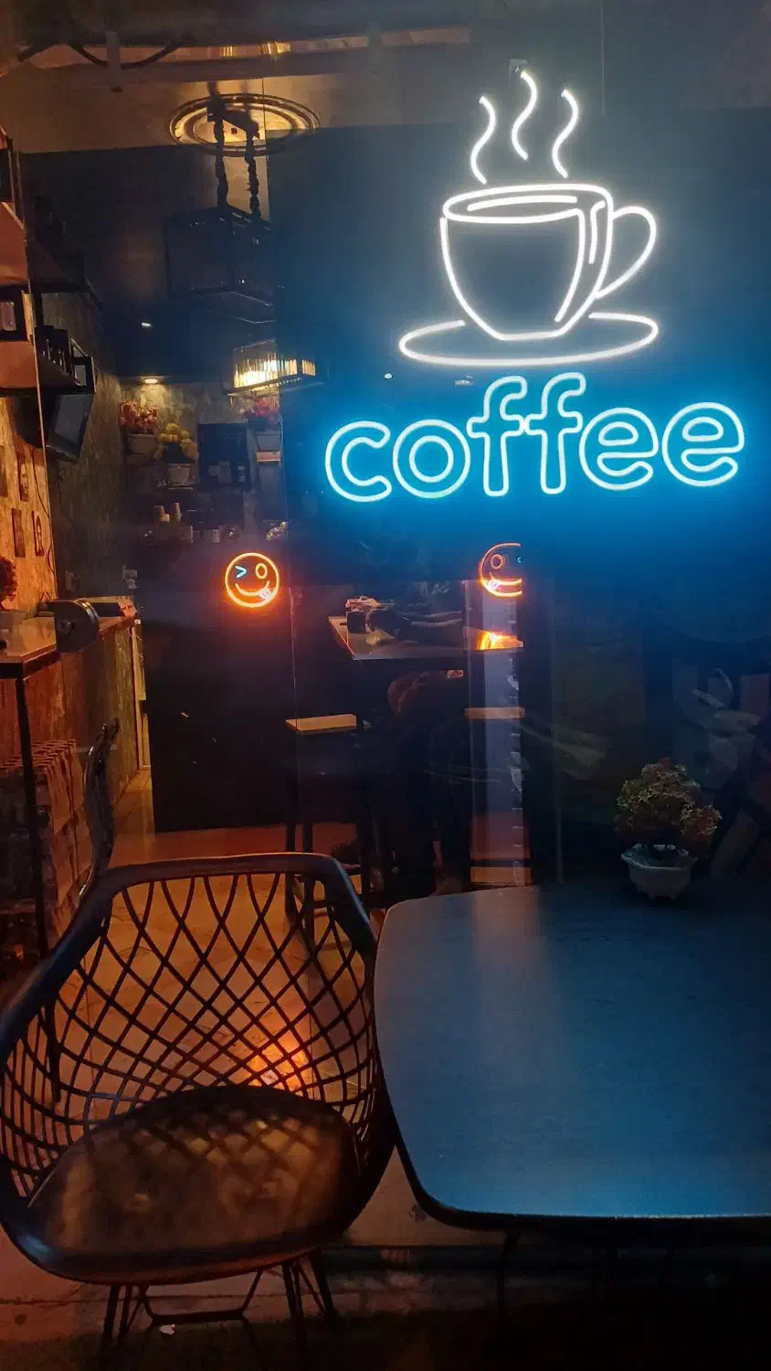 استخدام کارگر کافه|استخدام خدمات فروشگاه و رستوران|تهران, کیانشهر|دیوار