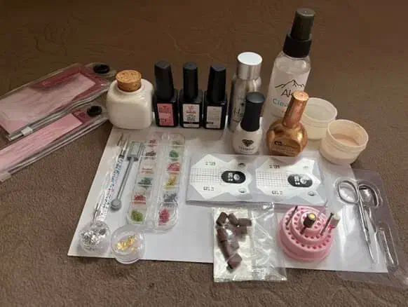 وسایل کاشت ناخن|آرایشی، بهداشتی، درمانی|چالوس, |دیوار