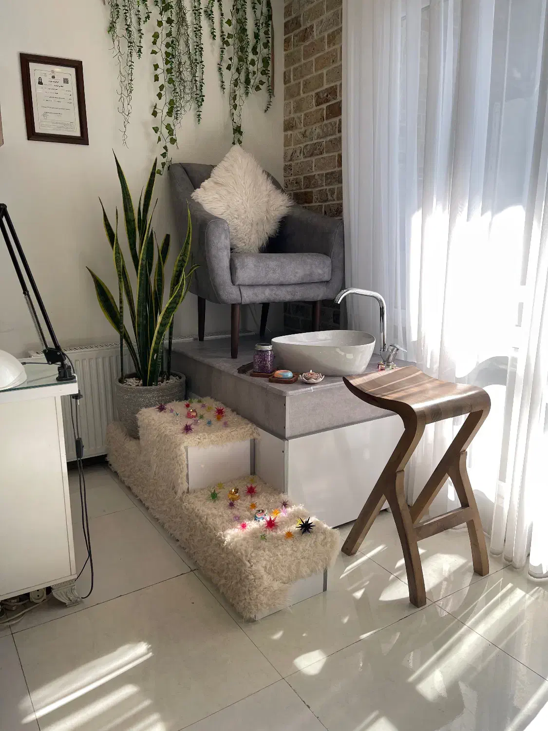 فروش صندلی پدیکور و ترولی|آرایشگاه و سالنهای زیبایی|کرج, گلشهر|دیوار