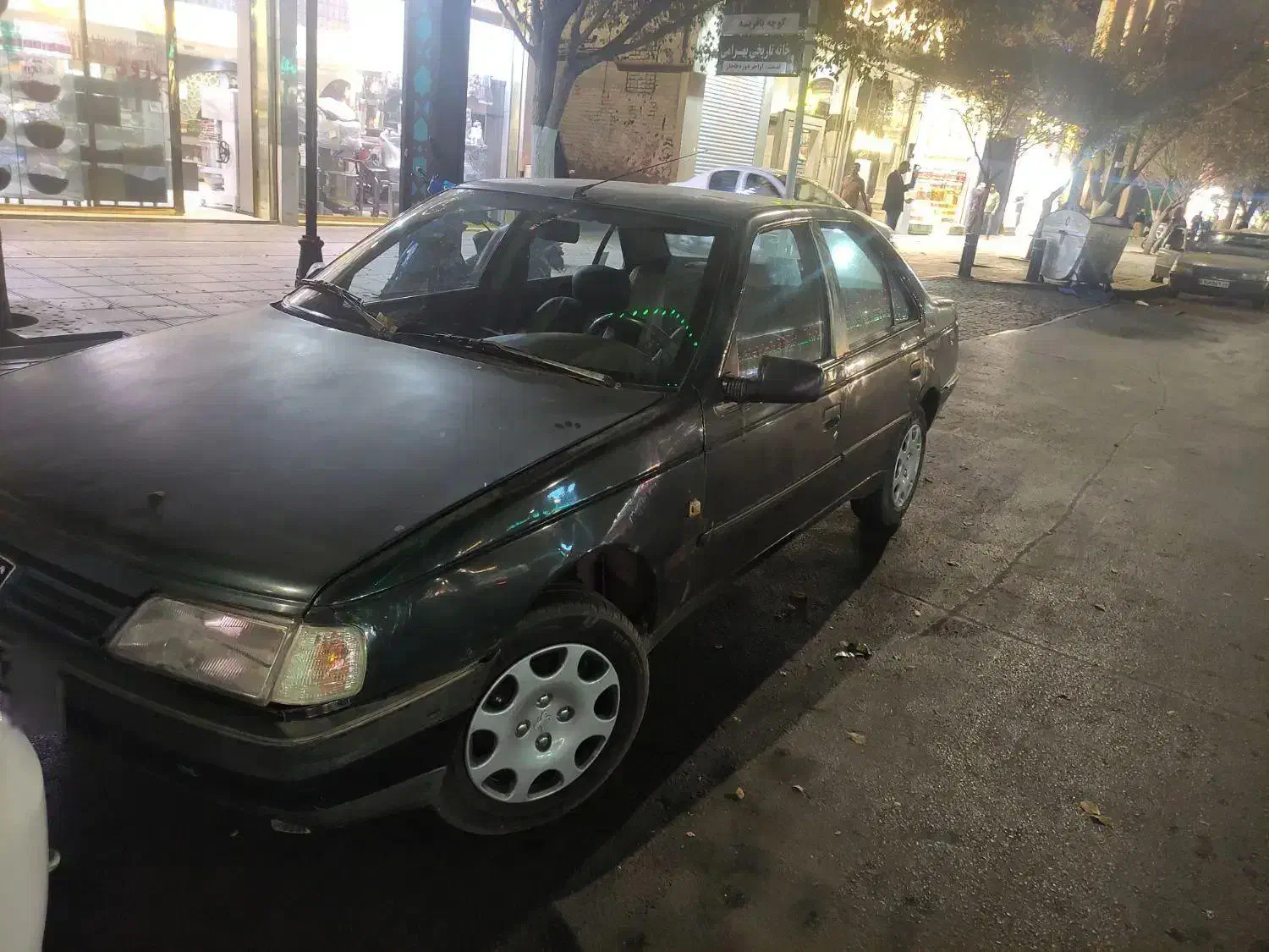 پژو 405 مدل 82|خودرو سواری و وانت|مشهد, عنصری|دیوار