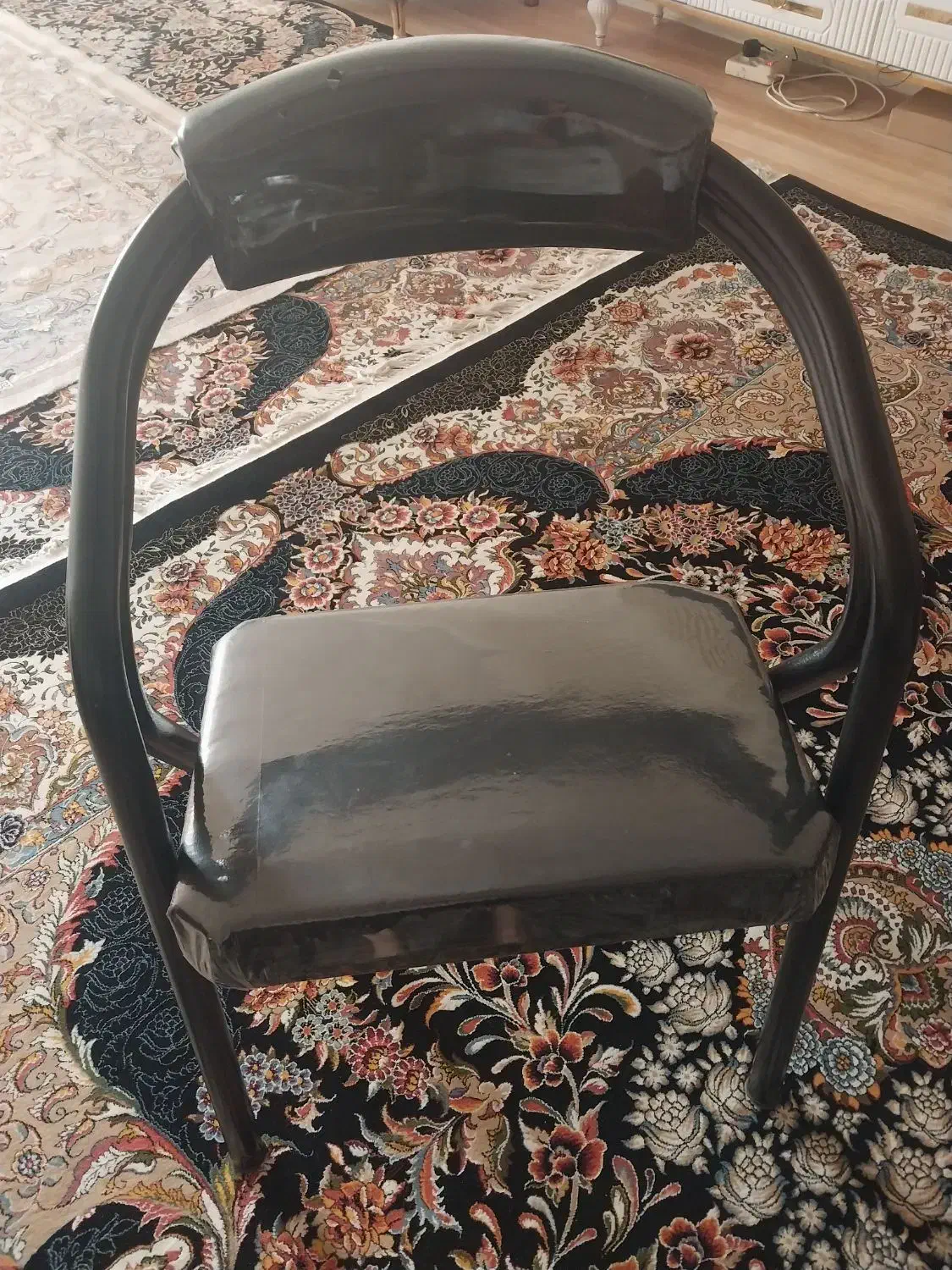 صندلی نو|صندلی و نیمکت|مشهد, انقلاب|دیوار