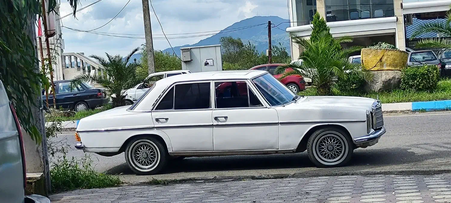 بنز معماری کلاسیک|خودرو کلاسیک|رشت, منظریه|دیوار