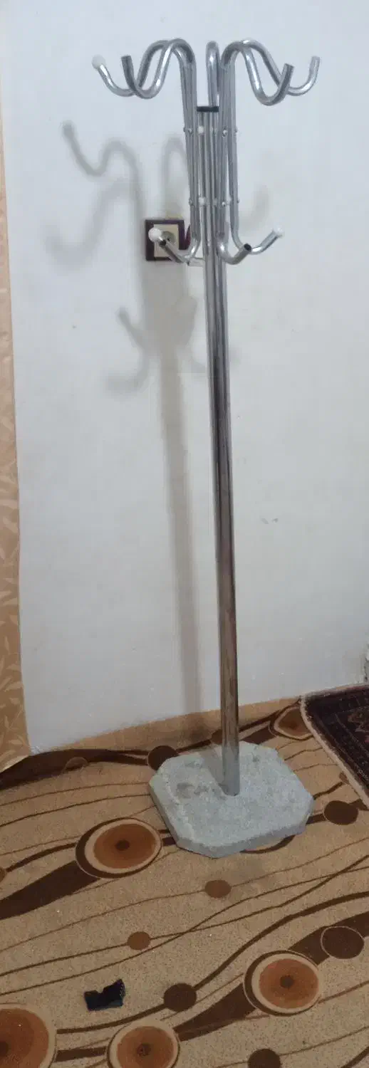 جالباسی|بندرخت و رختآویز|نیشابور, خط کاشمر|دیوار