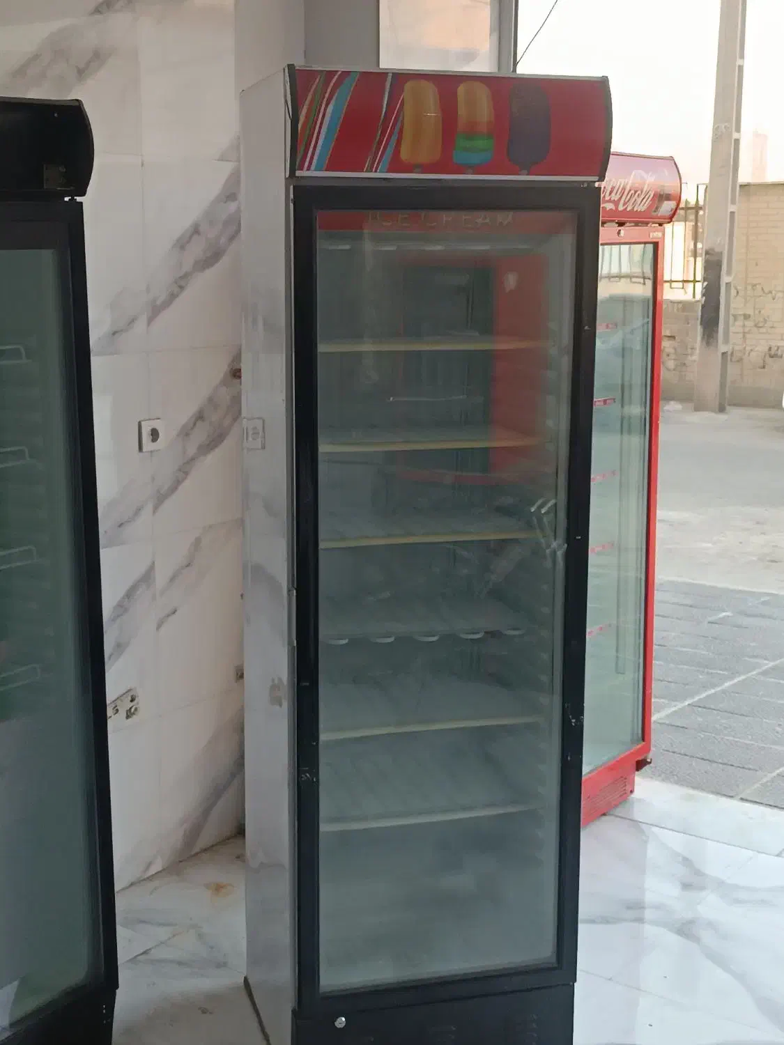 یخچال ((فریزر)) تک درب ایستاده در حد نو|کافی‌شاپ و رستوران|تهران, شهرک ابوذر|دیوار