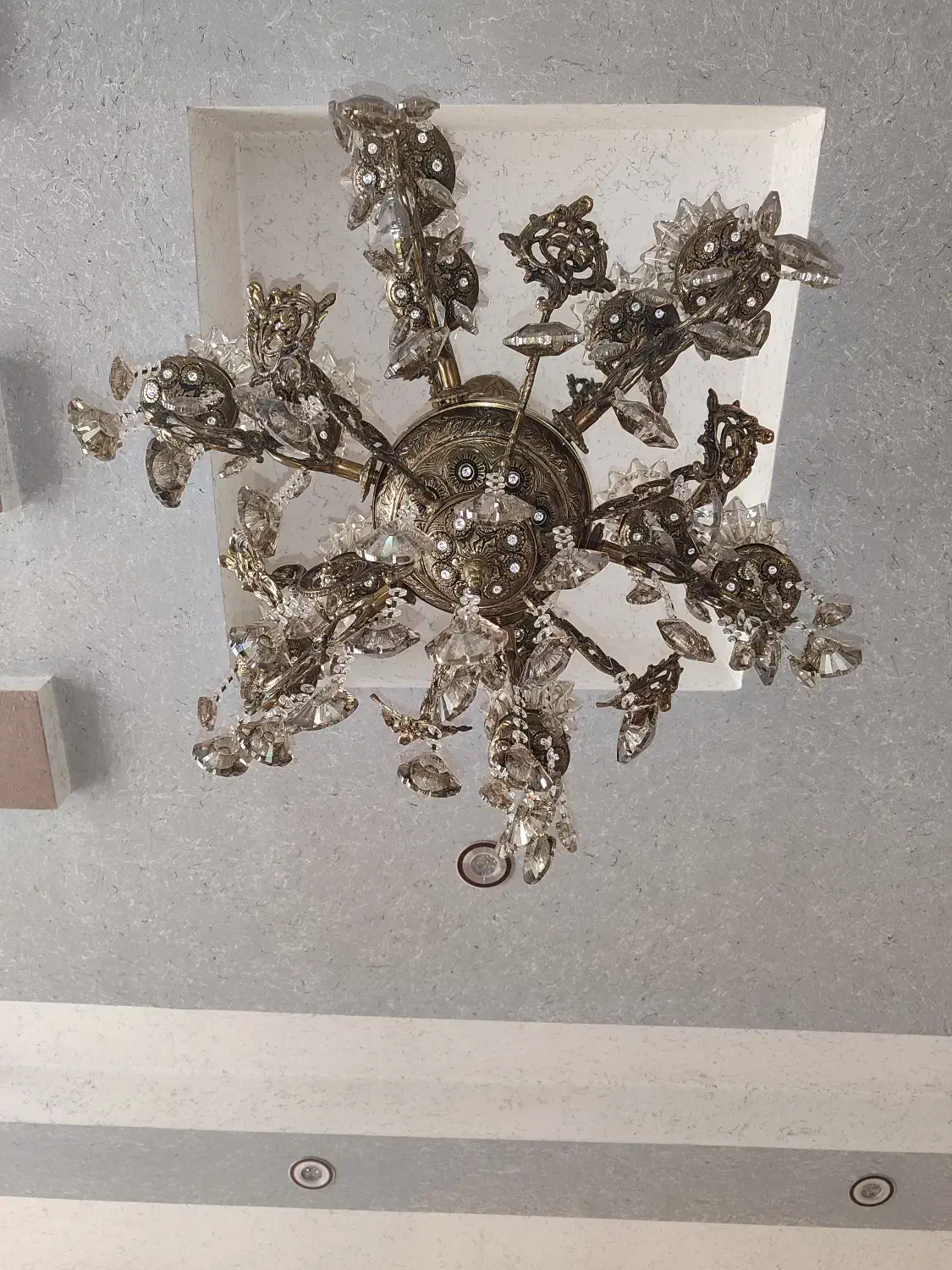 لوستر برنزی دوازده شعله|لوستر و چراغ آویز|اردبیل, |دیوار