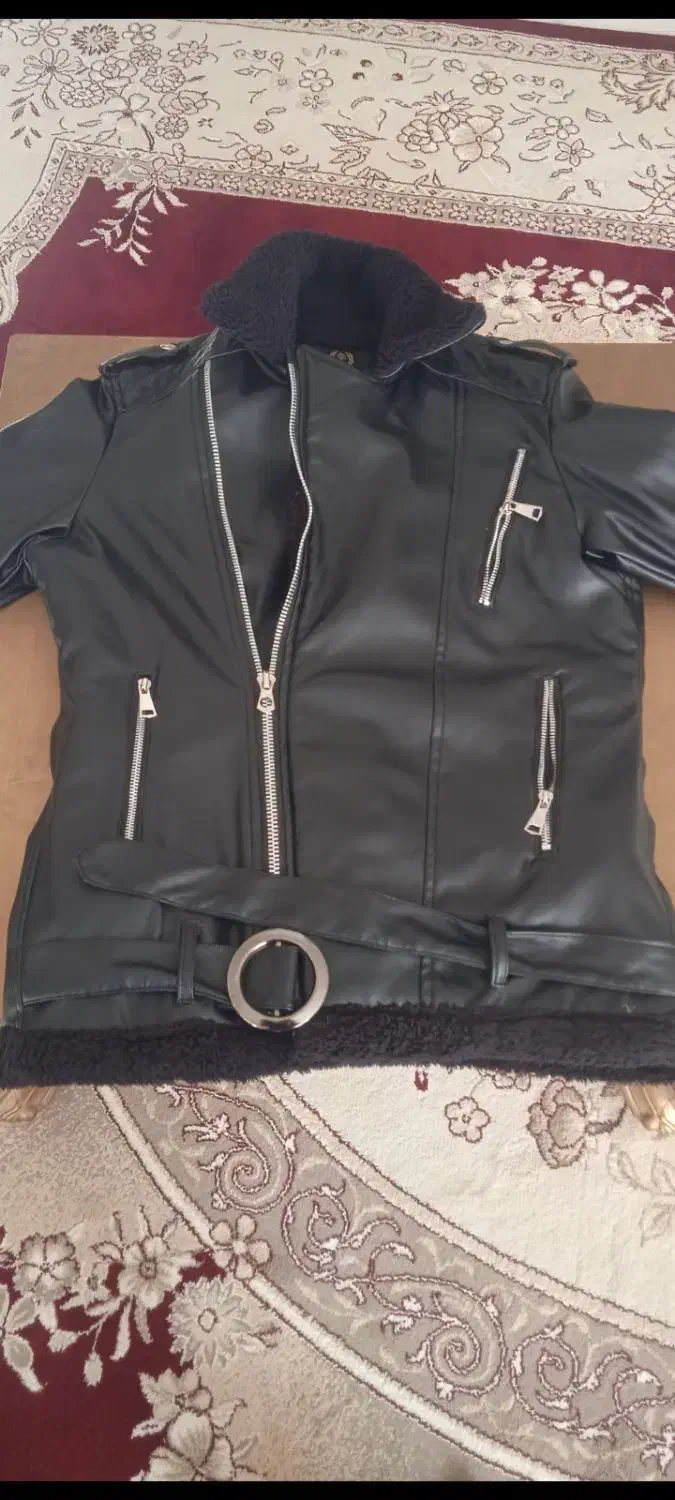 کاپشن چرم|لباس|اسفراین, |دیوار