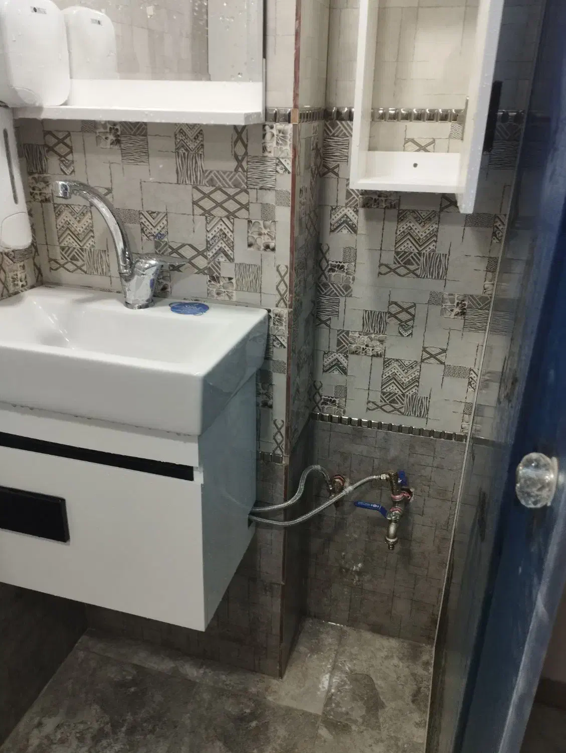 لوله کشی آب گاز فاضلاب تعمیرات نشتیابی و جوشکاری|خدمات پیشه و مهارت|صدرا-فارس, فاز ۱|دیوار