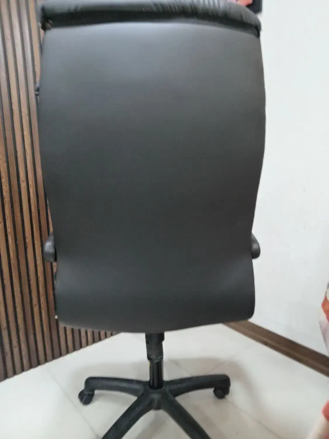 صندلی مدیریتی پشت بلند|صندلی و نیمکت|نجف‌آباد, جامی|دیوار