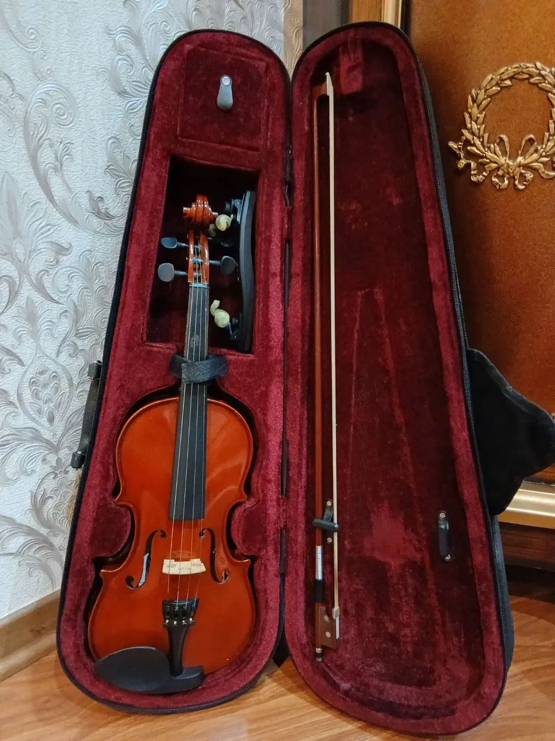 ساز|ویولن|تبریز, |دیوار