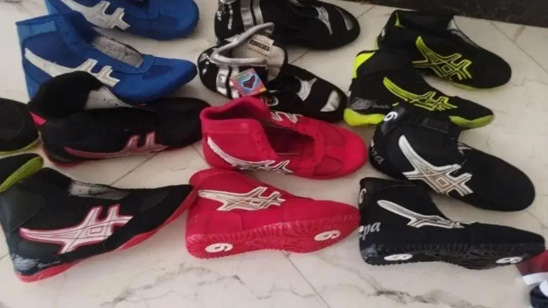 کفش ودوبنده|تجهیزات ورزشی|اسلامآباد غرب, |دیوار