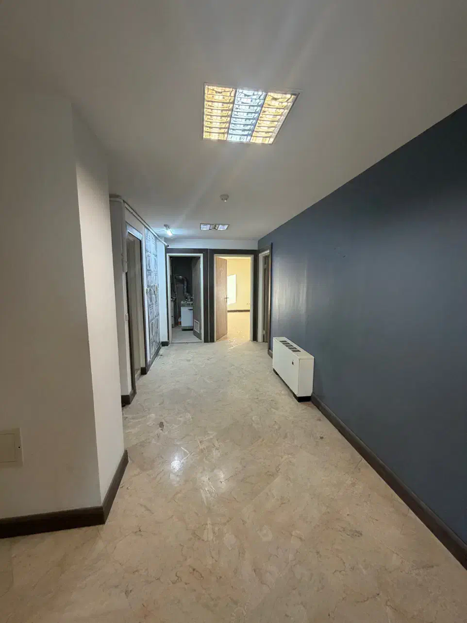 فروش واحد ۱۳۵متر تجاری اداری خ بهارطبقه ۵ پاسارگاد|فروش دفتر کار، اتاق اداری، مطب|بروجرد, |دیوار